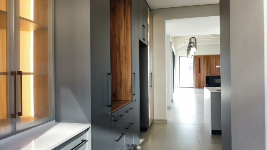 4 Bedroom Property for Sale in Oubaai Western Cape